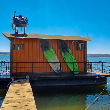 House Boat "Faroeste Caboclo" Бразилиа Экстерьер фото