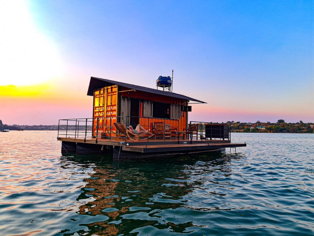 House Boat "Faroeste Caboclo" Бразилиа Экстерьер фото