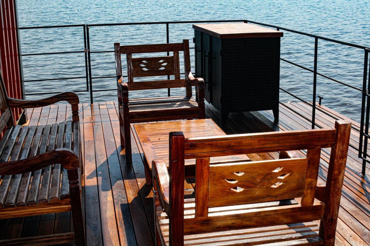 House Boat "Faroeste Caboclo" Бразилиа Экстерьер фото